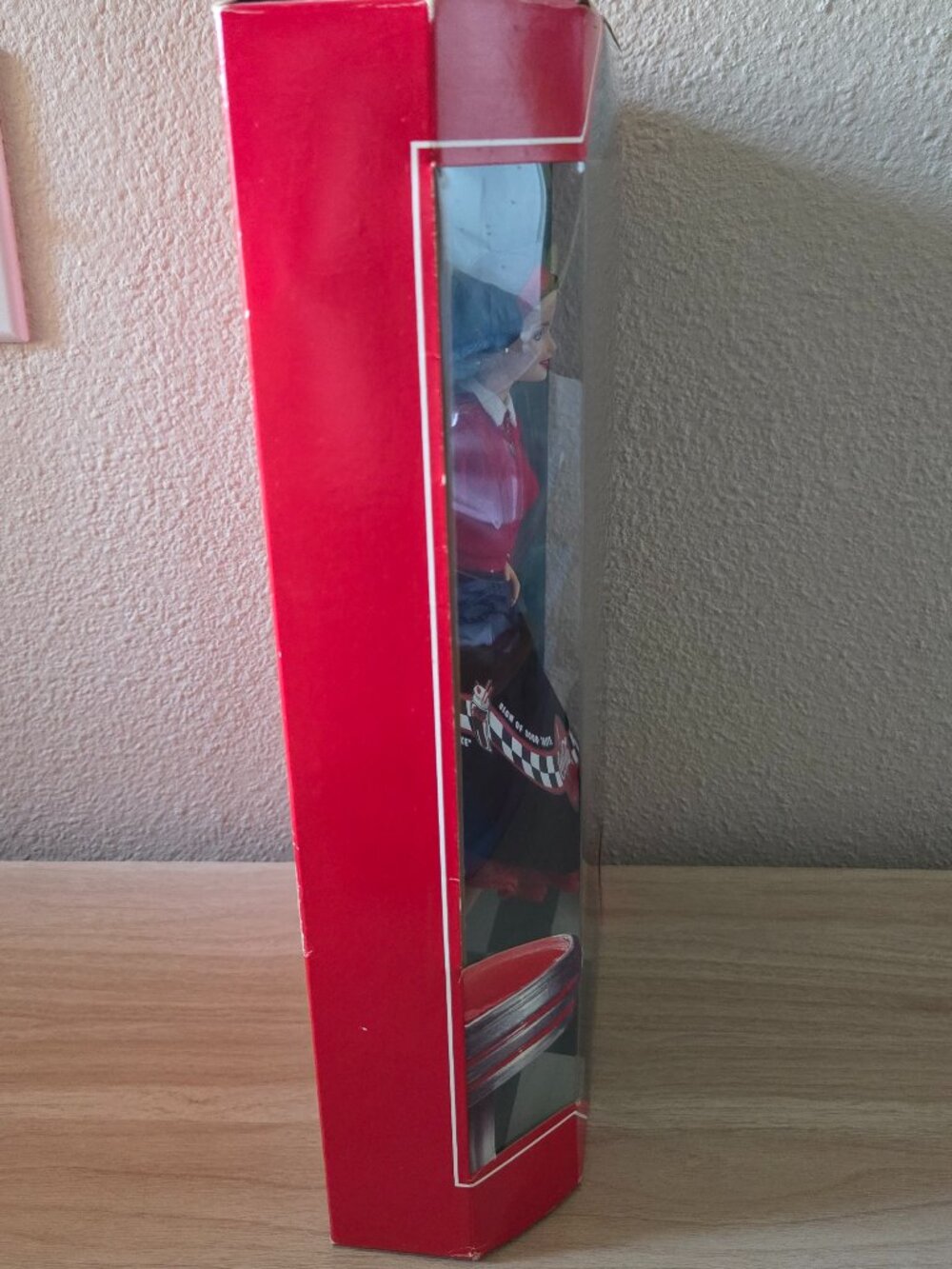 Coca Cola Barbie - Picture 6 of 7